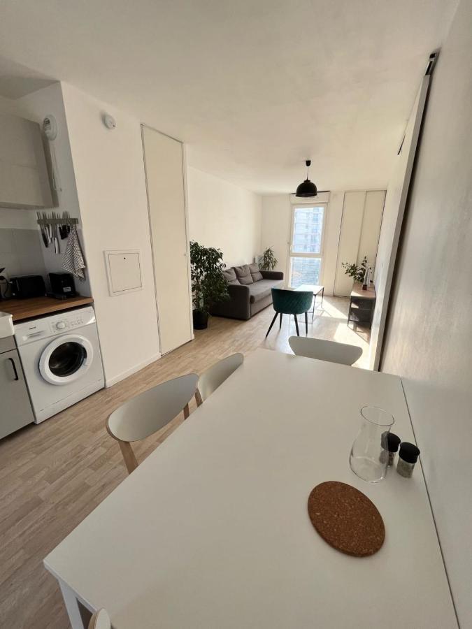 Modern And Bright Apartment Near Paris ลา คูร์เนิฟ ภายนอก รูปภาพ